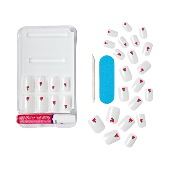 KISS Voguish Fantasy Press On Glue Nails In Clocks - Picture 4 of 8